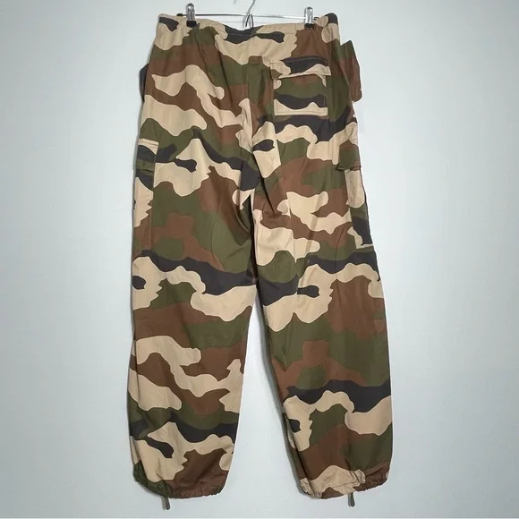 ANTHROPOLOGIE GOOD AMERICAN Women's Camo Cargo Parachute Pants Size Medium - Picture 2 of 10